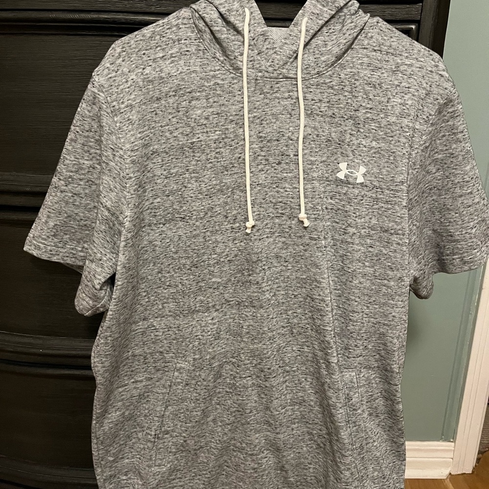 Under Armour Mens large hoodie